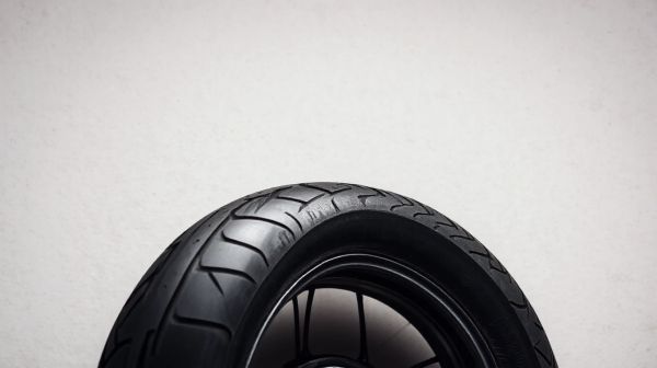 Sécurisez votre conduite : Top pneus moto 17 pouces à considérer